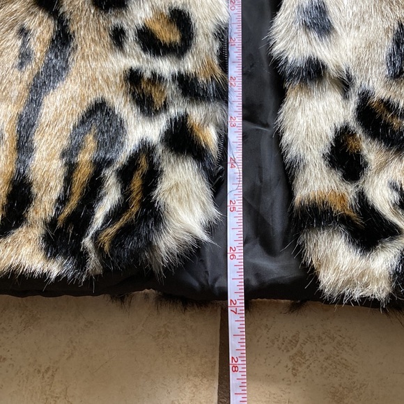 Leopard Print Vest - Picture 4 of 5